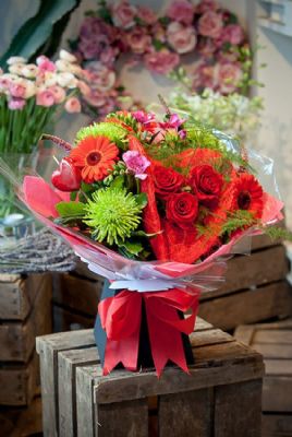 SCENTED - RED ROSE MIXED BOUQUET
