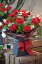 LUXURY - A DOZEN RED ROSES